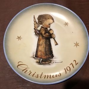 Sister Berta 1972 Hummel plate